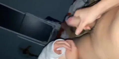 Bạn thân nói tao nuốt tinh cho thôi nhá. Không địt đâu