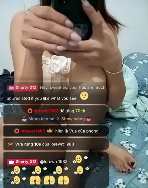 Em gái xinh đẹp tập tành live cực dâm